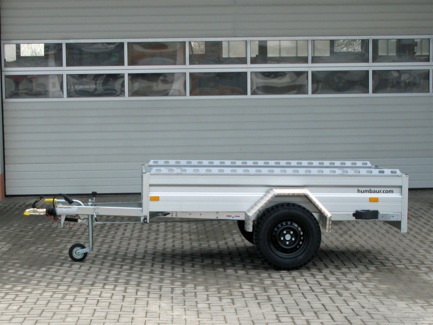 Humbaur HA132513 KV Offroad Offroad-Bereifung – Reling
