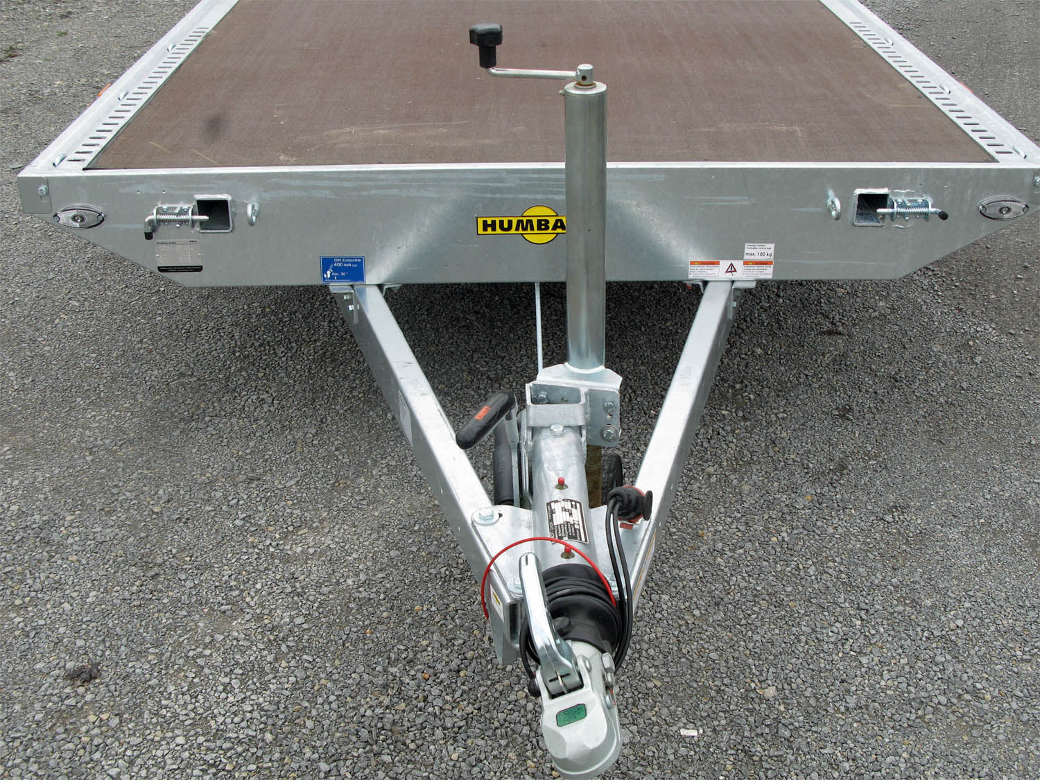 Humbaur Universal 3000 Seilwinde und Auffahrbohlen – Bild 7