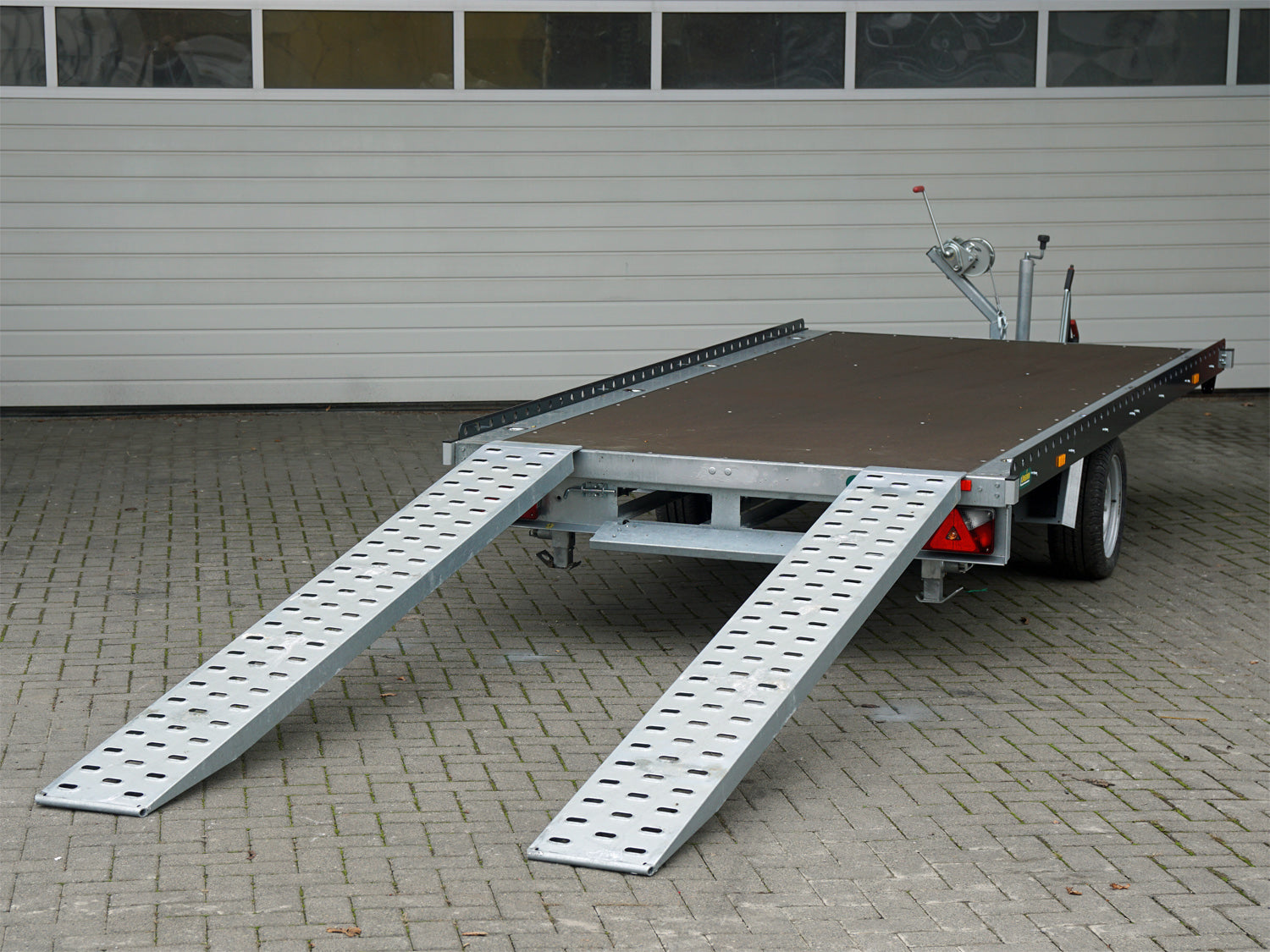 Unsinn UF 3617-18-13 Auffahrschienen und Winde – Bild 7