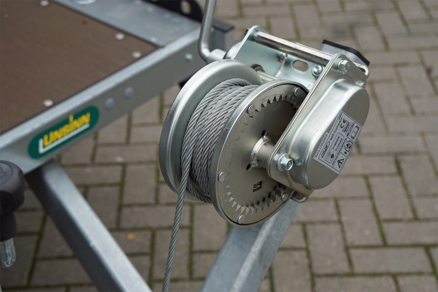 Unsinn UF 3617-18-13 Auffahrschienen und Winde – Bild 9