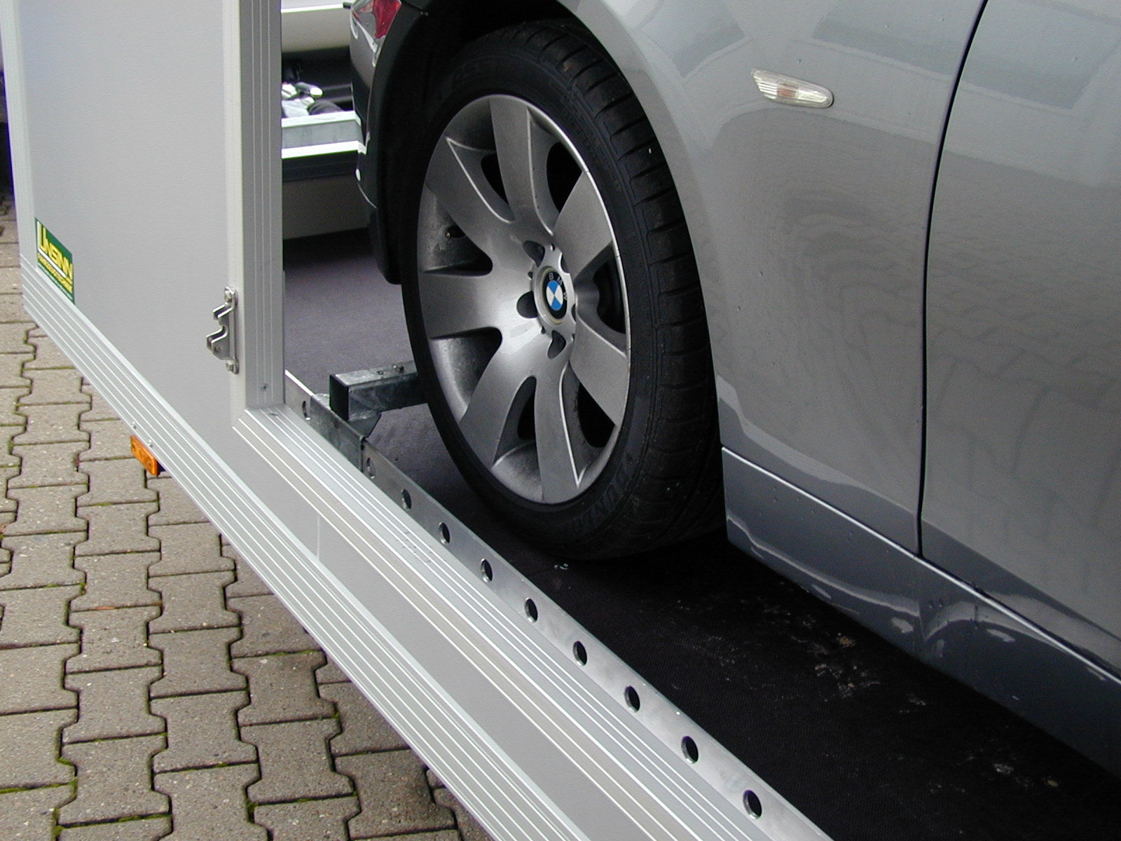 Unsinn UKF 5423-35-13 Fahrzeugtransporter kippbar Sandwichkoffer – Bild 5