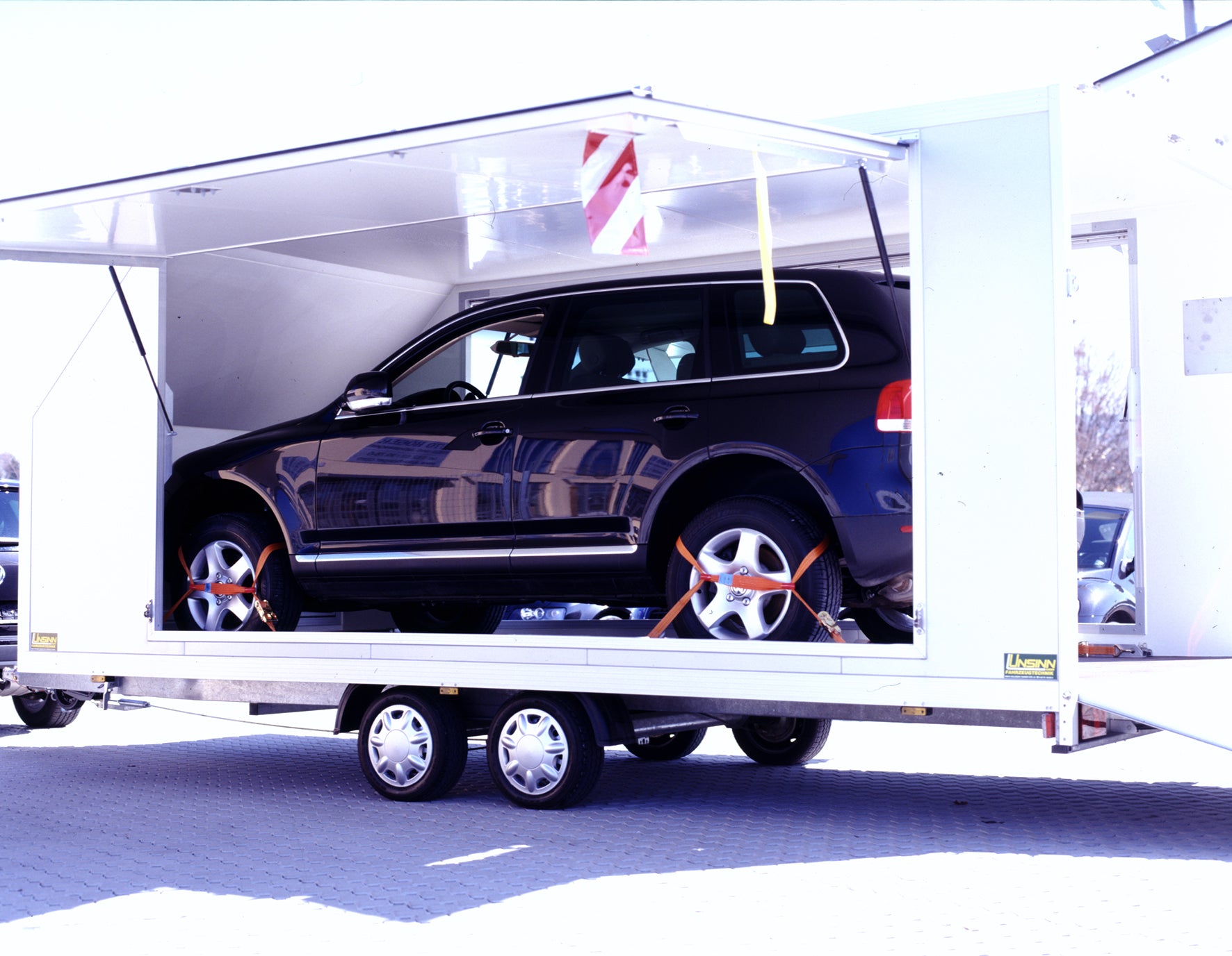 Unsinn UKF 5423-35-13 Fahrzeugtransporter kippbar Sandwichkoffer – Bild 8