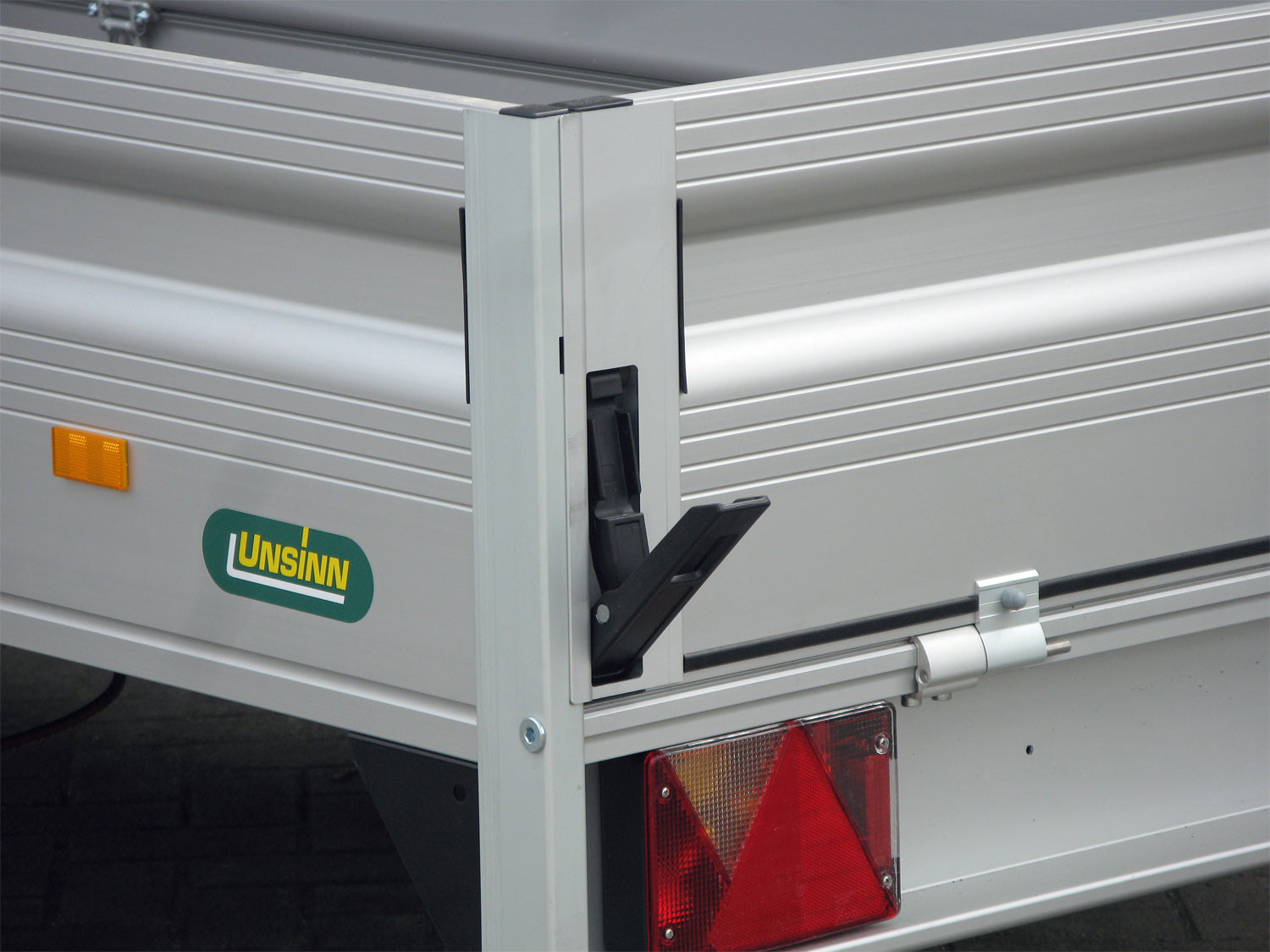 Unsinn UT 2512-13-14 Frontklappe, 100 km/h – Bild 6